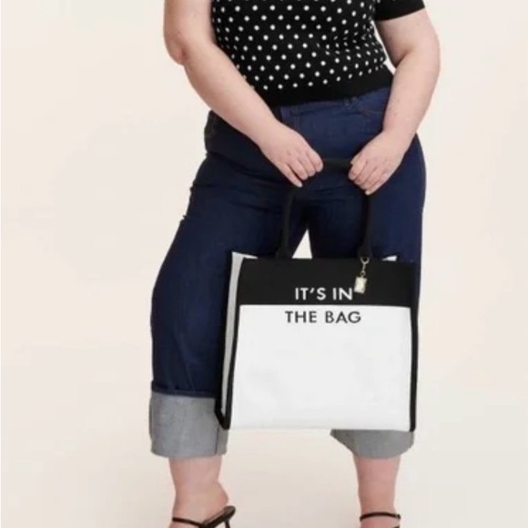 Kate Spade x Target NWT Black and White Colorblock Knit Tote Bag - Picture 16 of 17